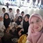 hidayati-14-tahun-mengabdi-mendidik-adik-binaan-sanggar-genius