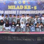 yatim-mandiri-nganjuk-bersama-mahasiswa-uin-syekh-wasil-kediri-menyalurkan-paket-alat-sekolah-ceria